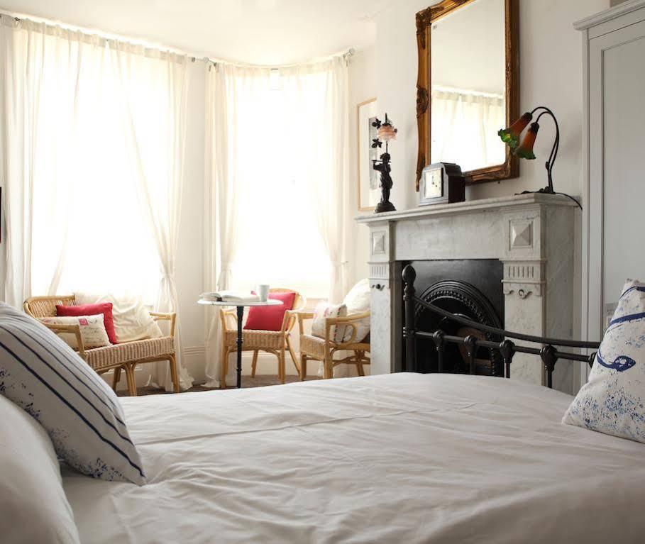 Beachview Guest House Accommodations マーゲイト エクステリア 写真